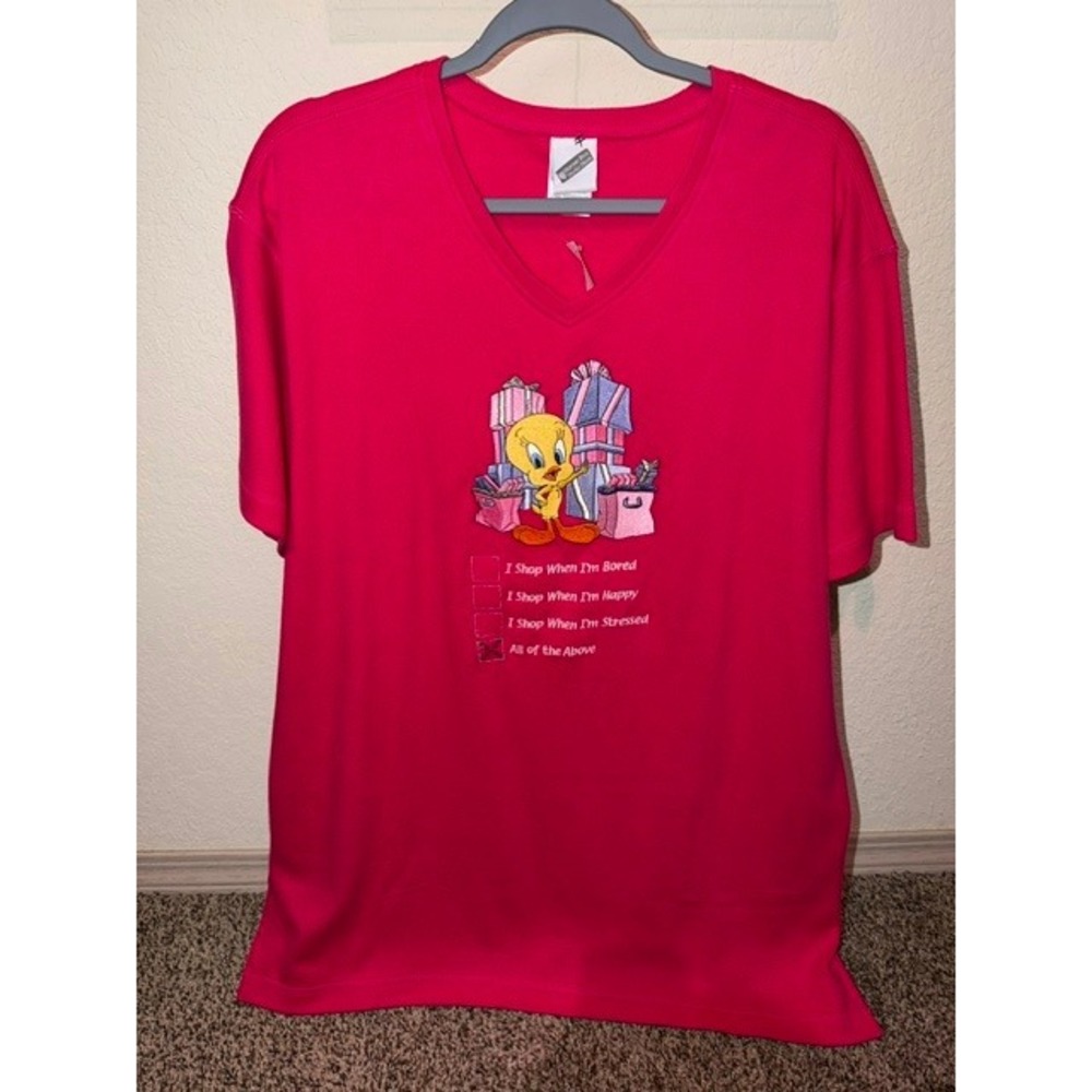 Warner Bros Studio Store Tweety Bird V-Neck Graphic Tee Rose Pink Large NWT